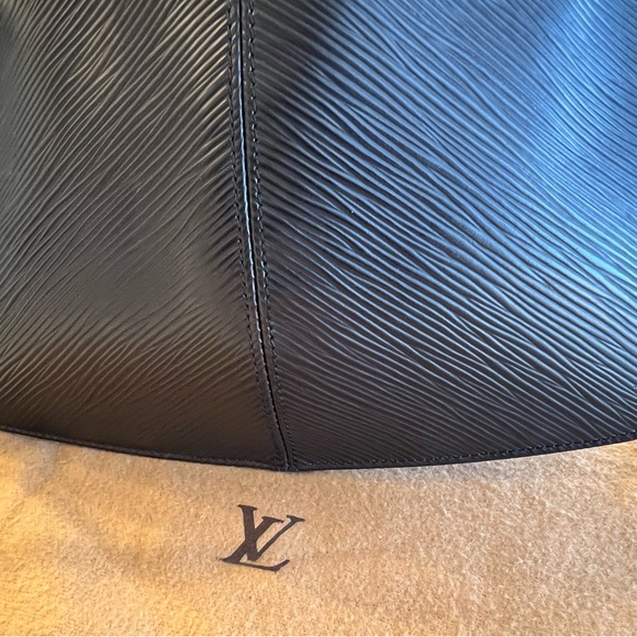 Louis Vuitton Epi Leather Demi Lune Pochette with dust bag - Picture 10 of 14